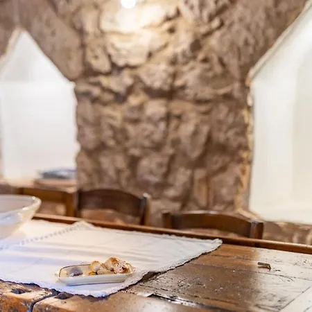 Trullo Venneri Аллисте